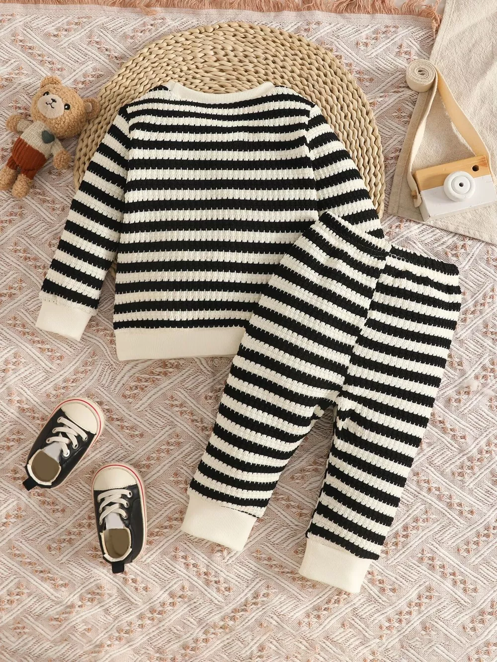 Children's Striped Knit Top and Pants Set, image 4