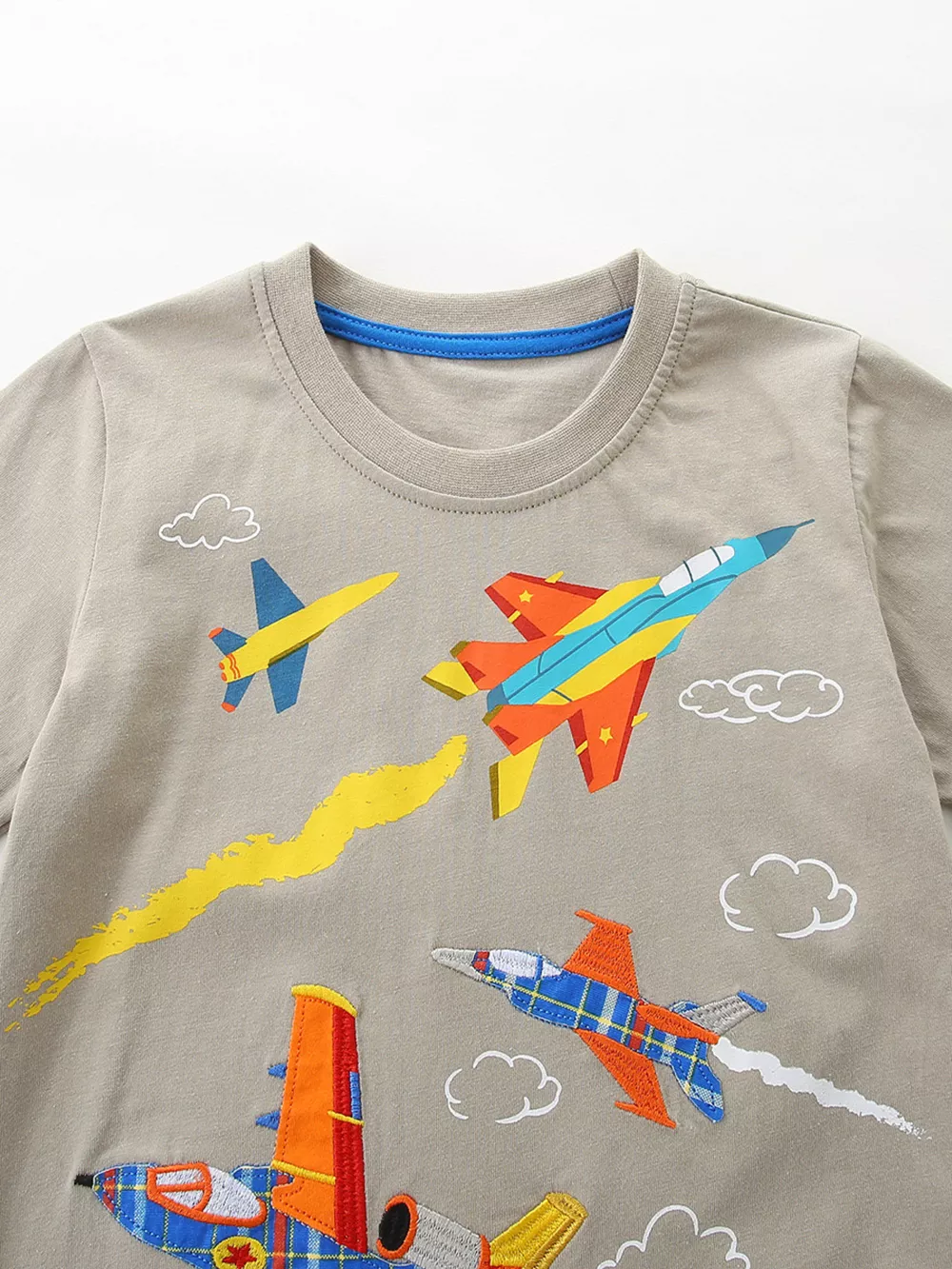 Children's Airplane Graphic Tee & Plaid Shorts Set, image 3