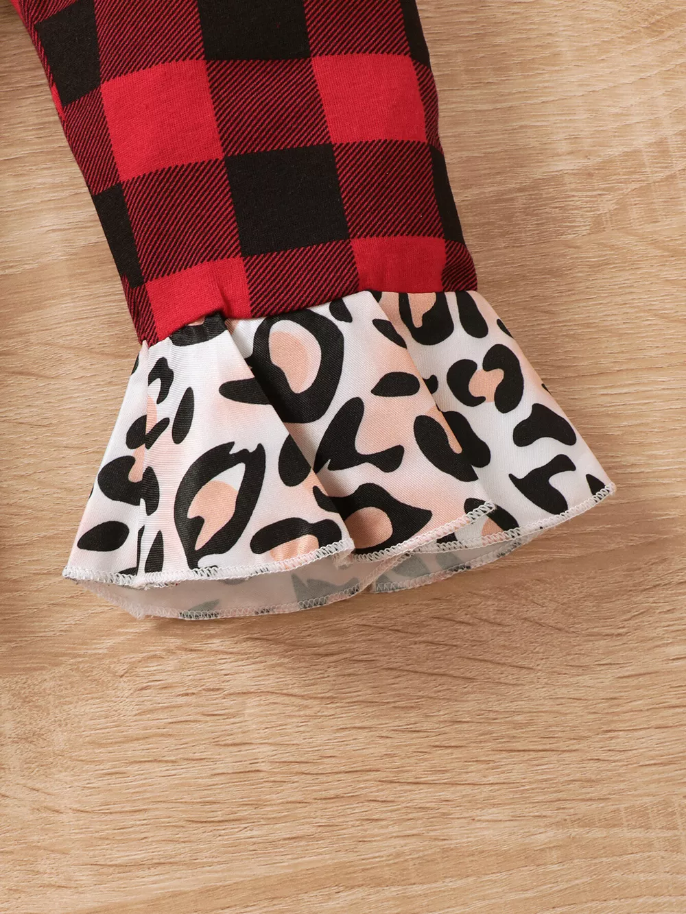 Children's Christmas Tree Graphic Top and Plaid Ruffle Pants Set with Headband, image 9