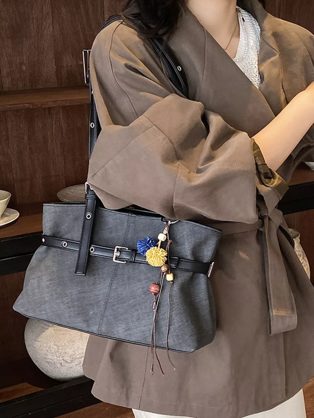 Vintage Style Shoulder Bag, image 3