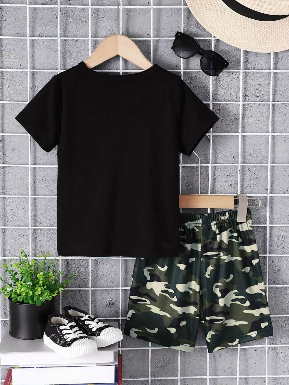 Children's Letter Graphic Tee & Camo Shorts Set, image 4