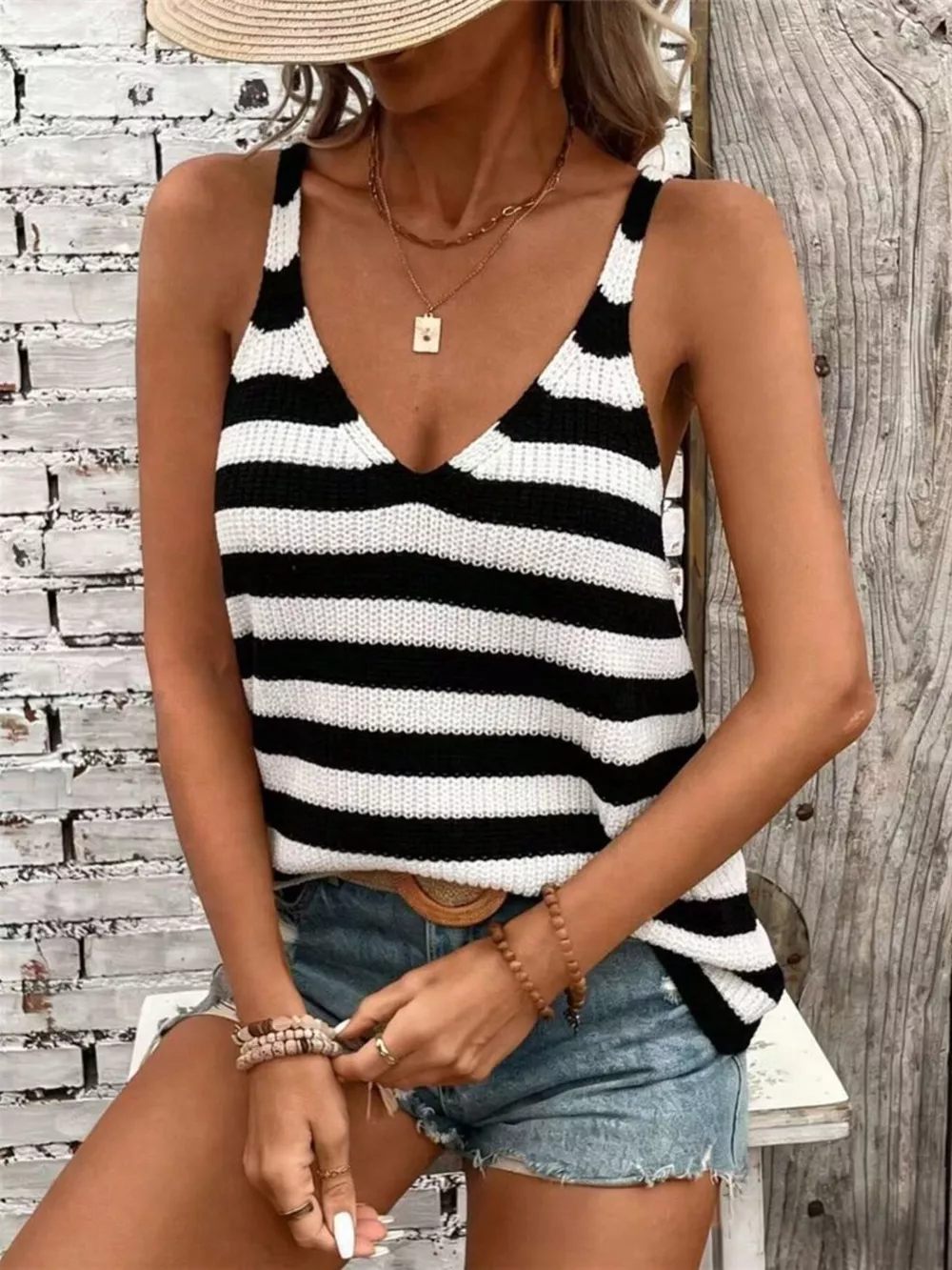 Striped V-Neck Tank, image 3