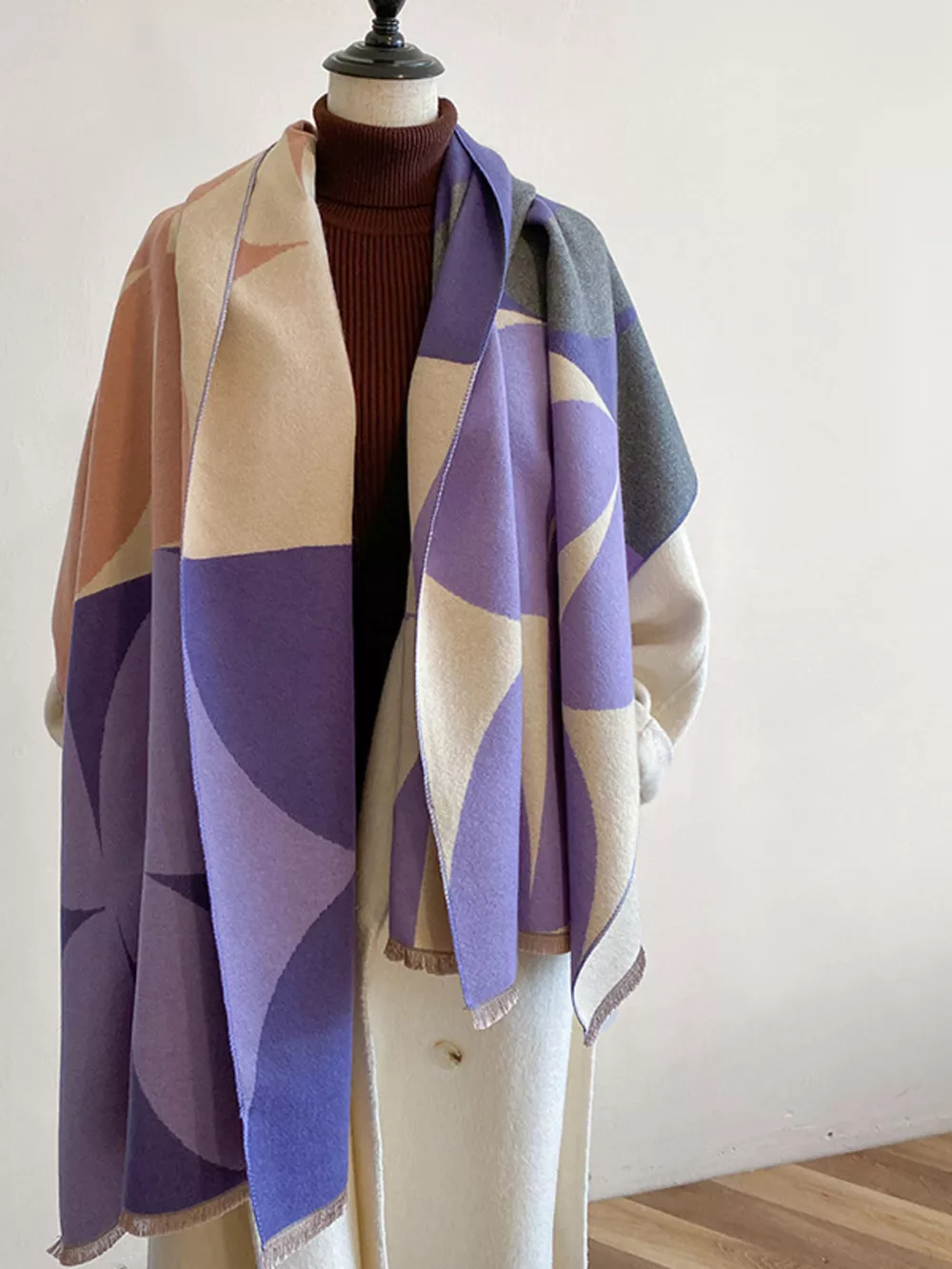 Contrast Raw Hem Scarf, image 2