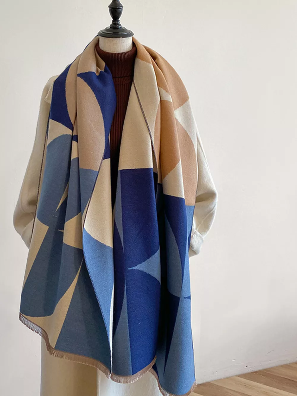 Contrast Raw Hem Scarf, image 12