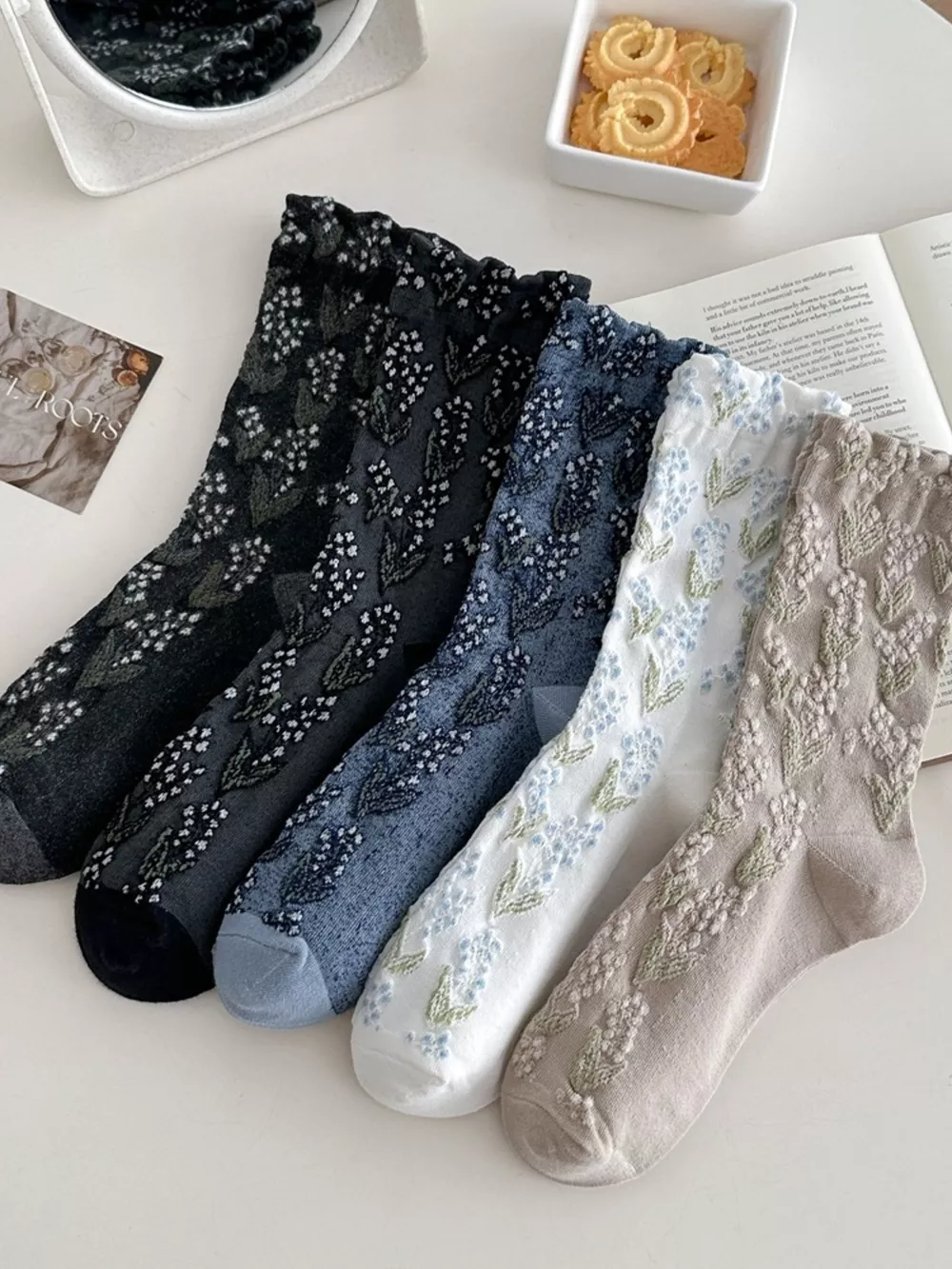 Vintage Textured Crew Socks, image 6