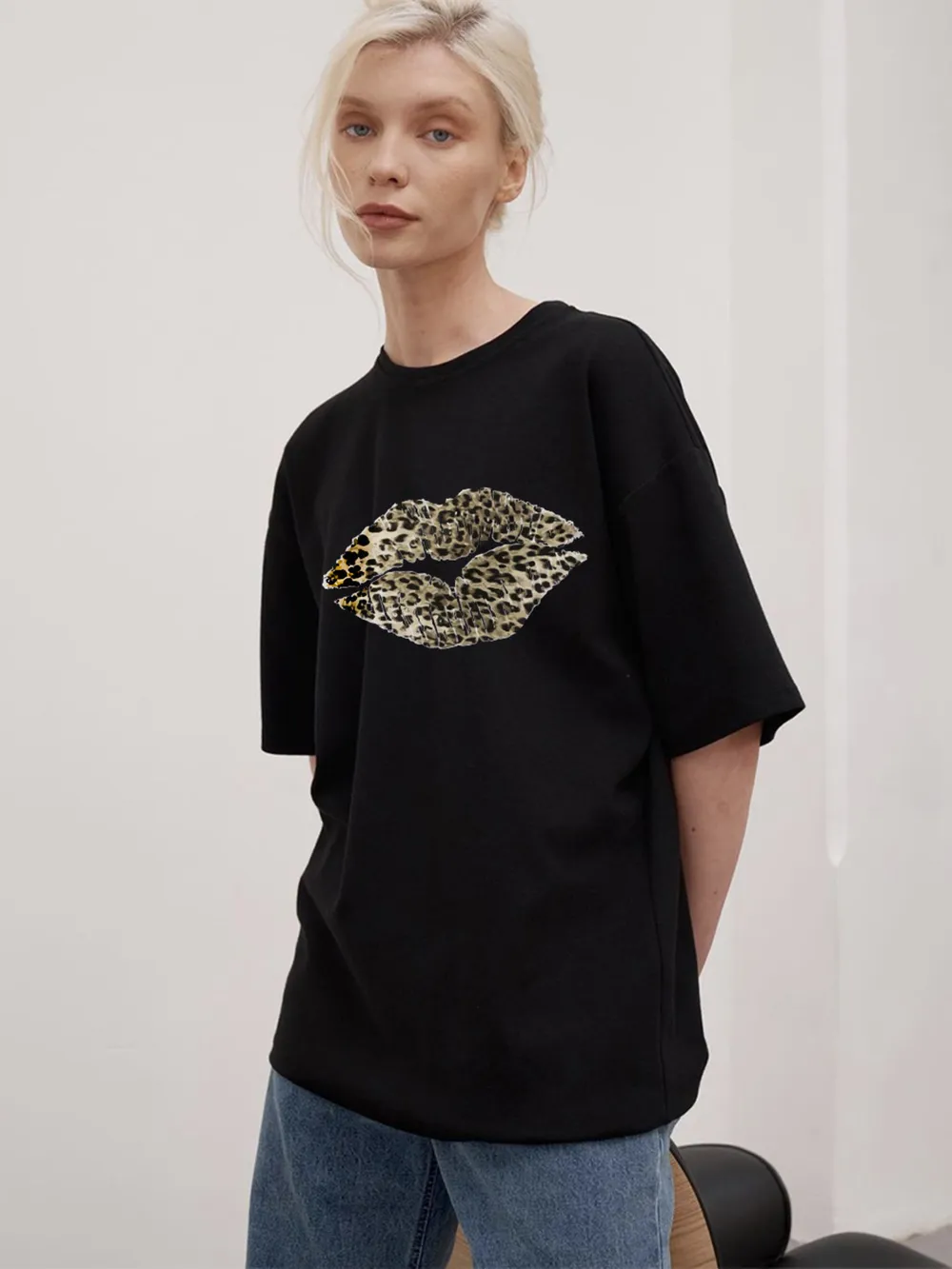 Leopard Lips Round Neck Oversized T-Shirt, image 3