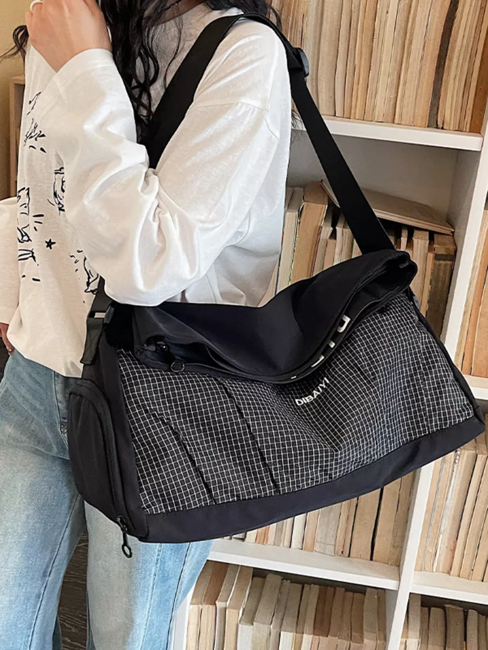 Plaid Lightweight Travel Bag, image 2