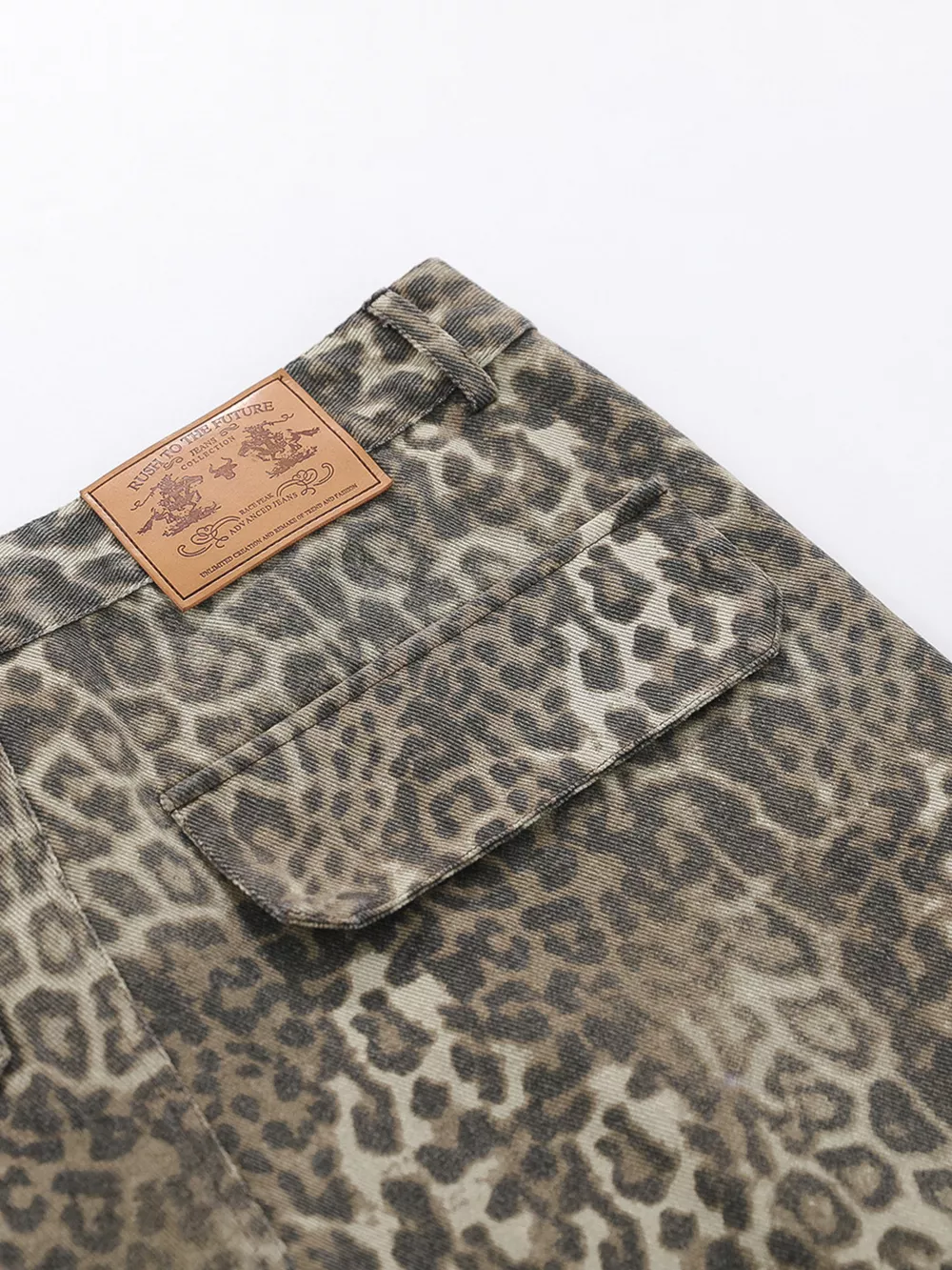 Men's Leopard Print Cargo Wide-Leg Capris, image 4
