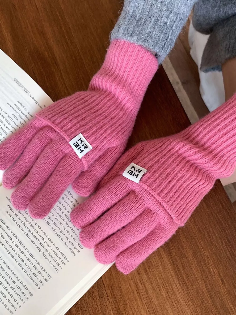 Ribbed Knit Winter Gloves