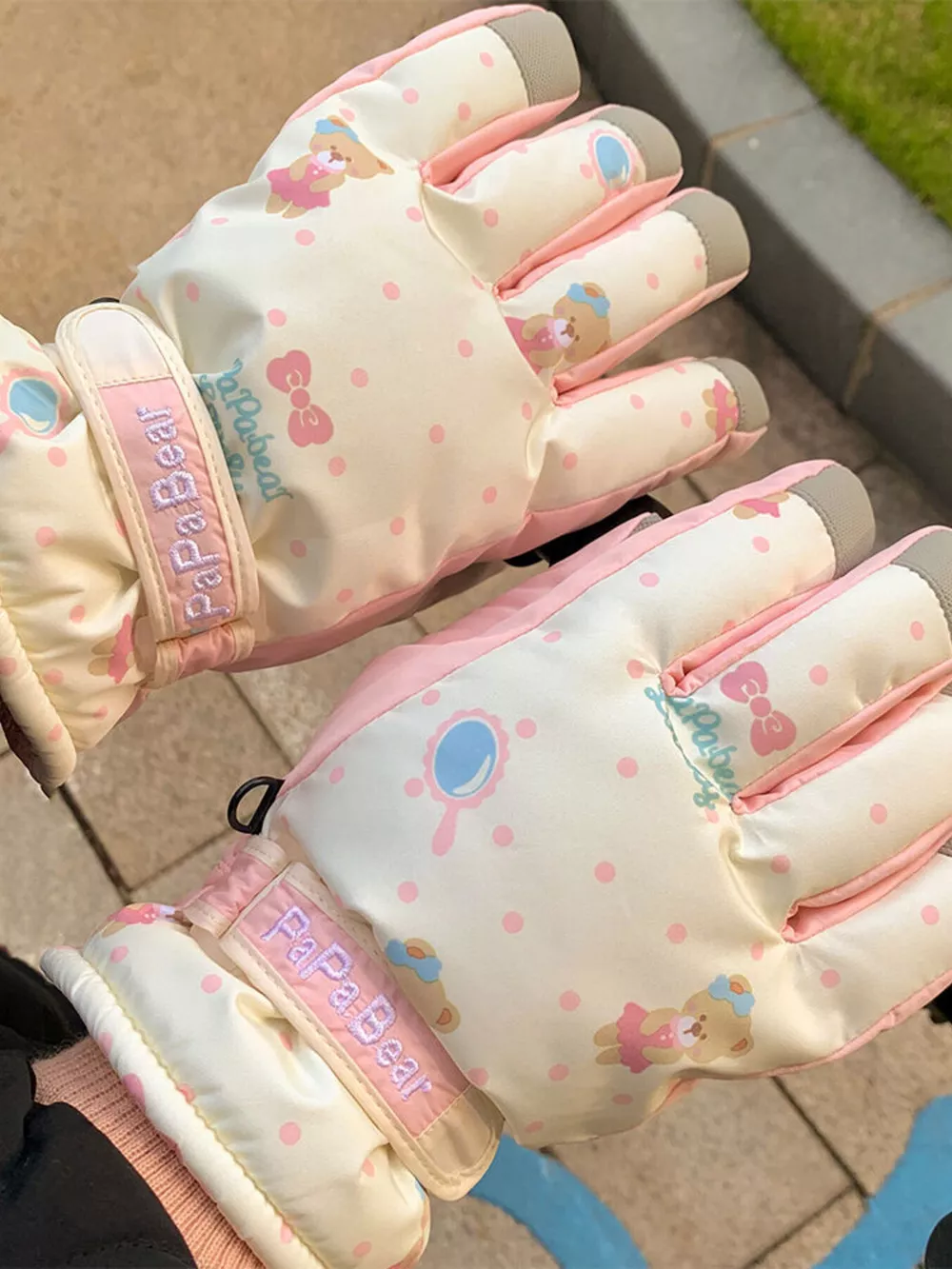 Bear Patterned Winter Gloves, image 5