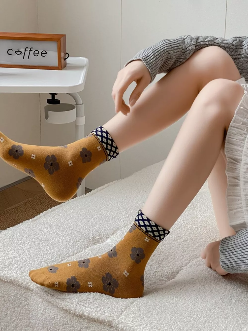 Vintage Floral Print Socks, image 9