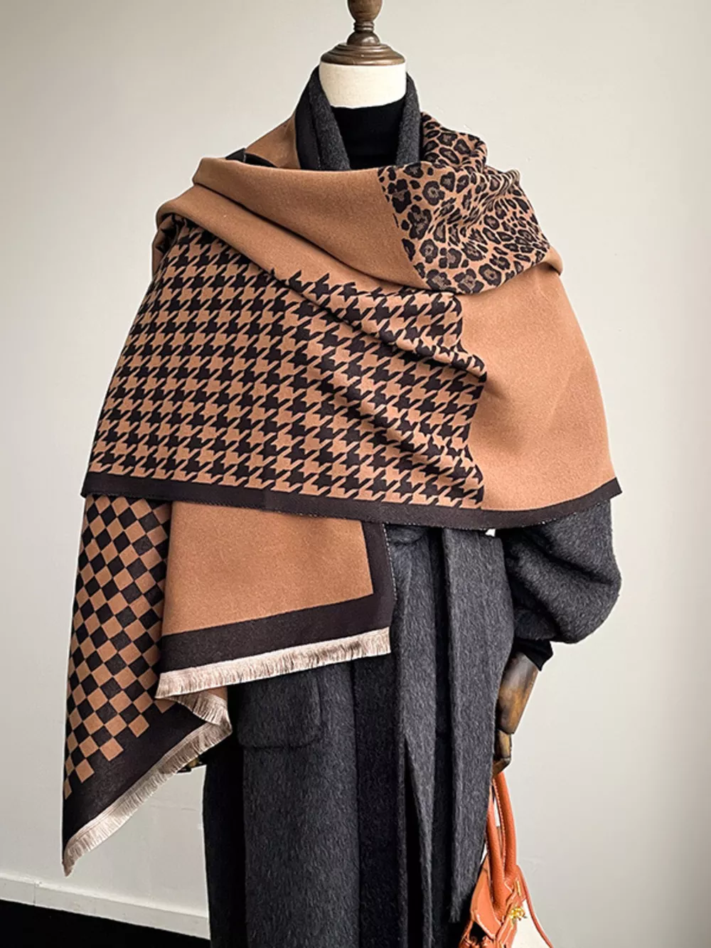 Checkered Raw Hem Scarf, image 3