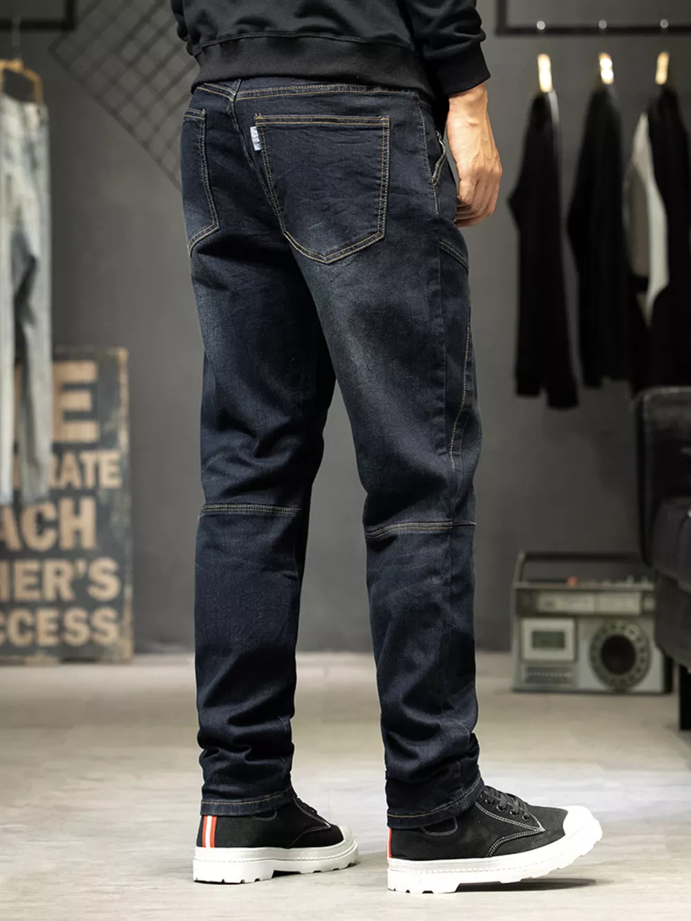 Men's Slim-Fit Paneled Washed Jeans, image 3