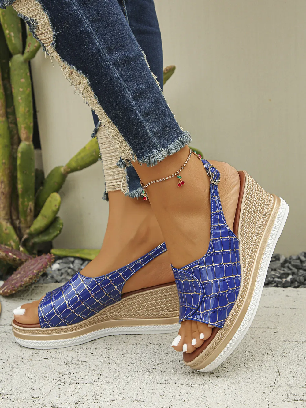 Crocodile Pattern Platform Wedge Sandals, image 5