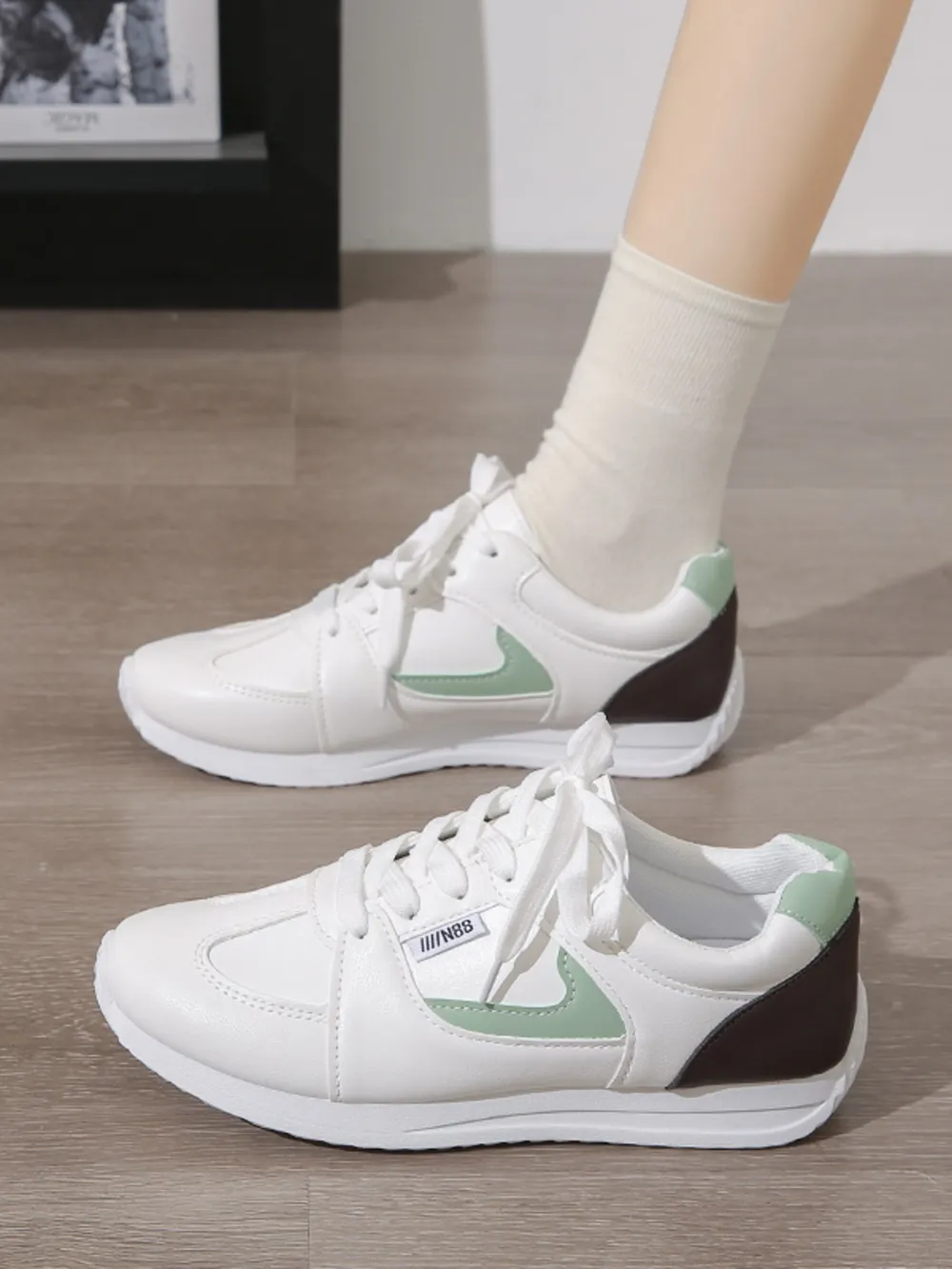 Round Toe Contrast Sneakers, image 4