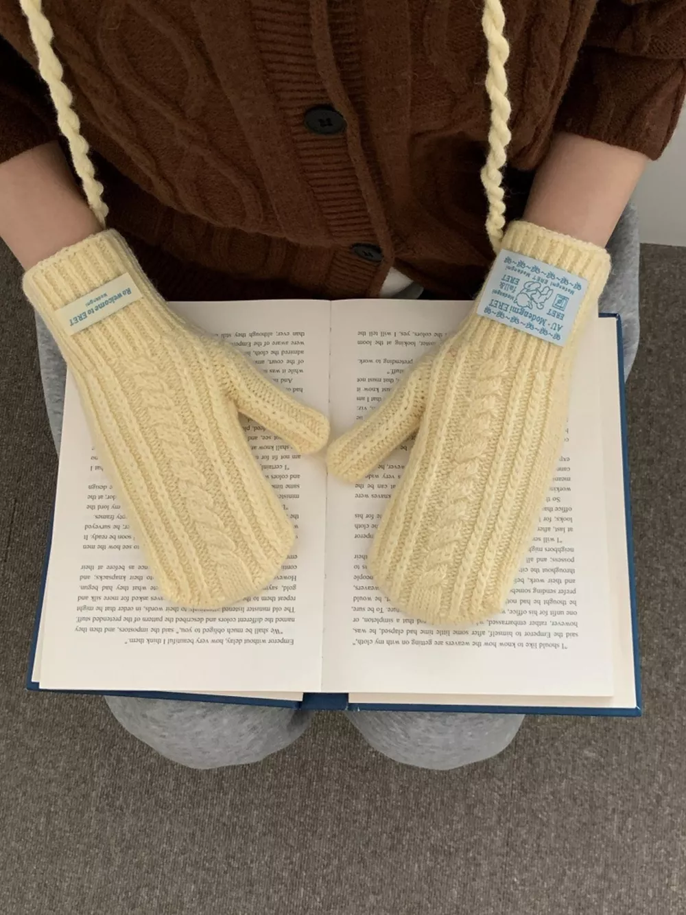 Cable Knit Warm Mittens Gloves, image 2