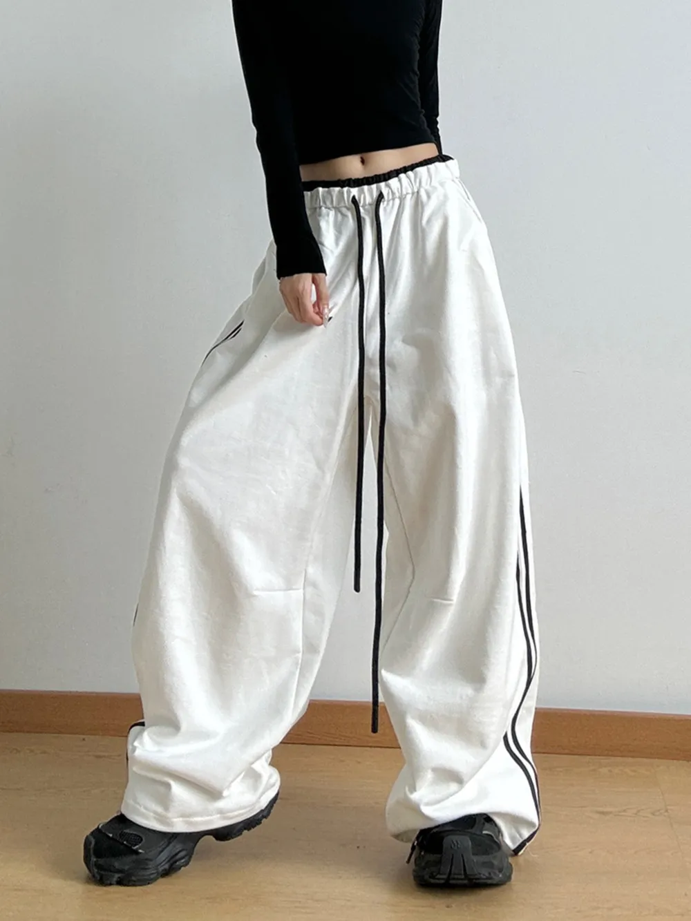 Wide Leg Drawstring Pants, image 13