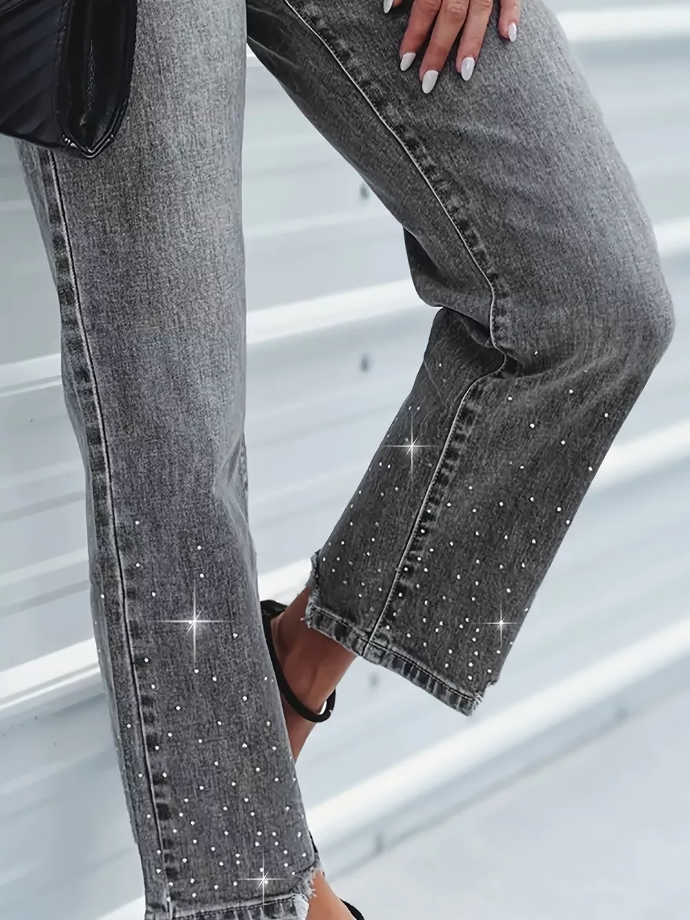 Rhinestone Embellished Cropped Jeans, image 3