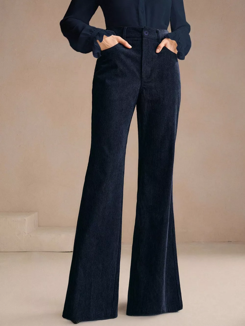 High-Waisted Flare Pants, image 3