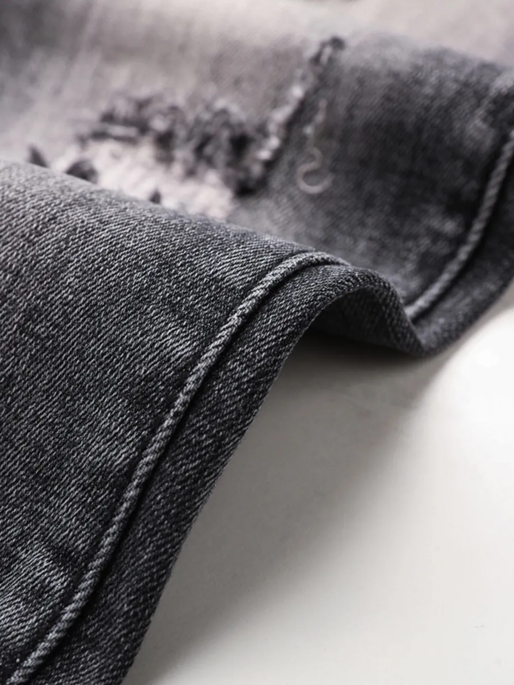 Men's Distressed Slim Fit Ripped Jeans, image 11