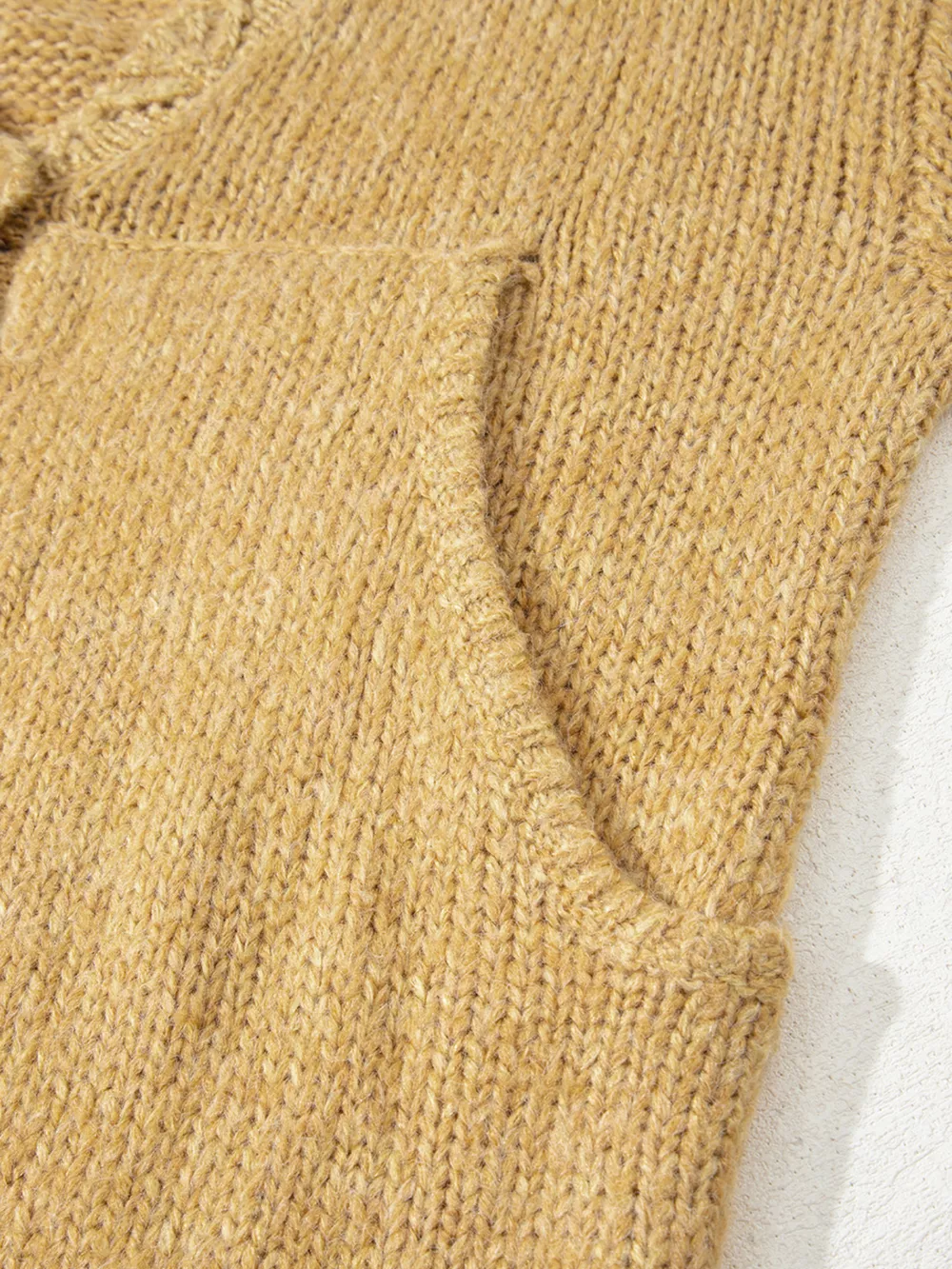Lantern Sleeve Scallop V Neck Buttoned Front Cardigan, image 7