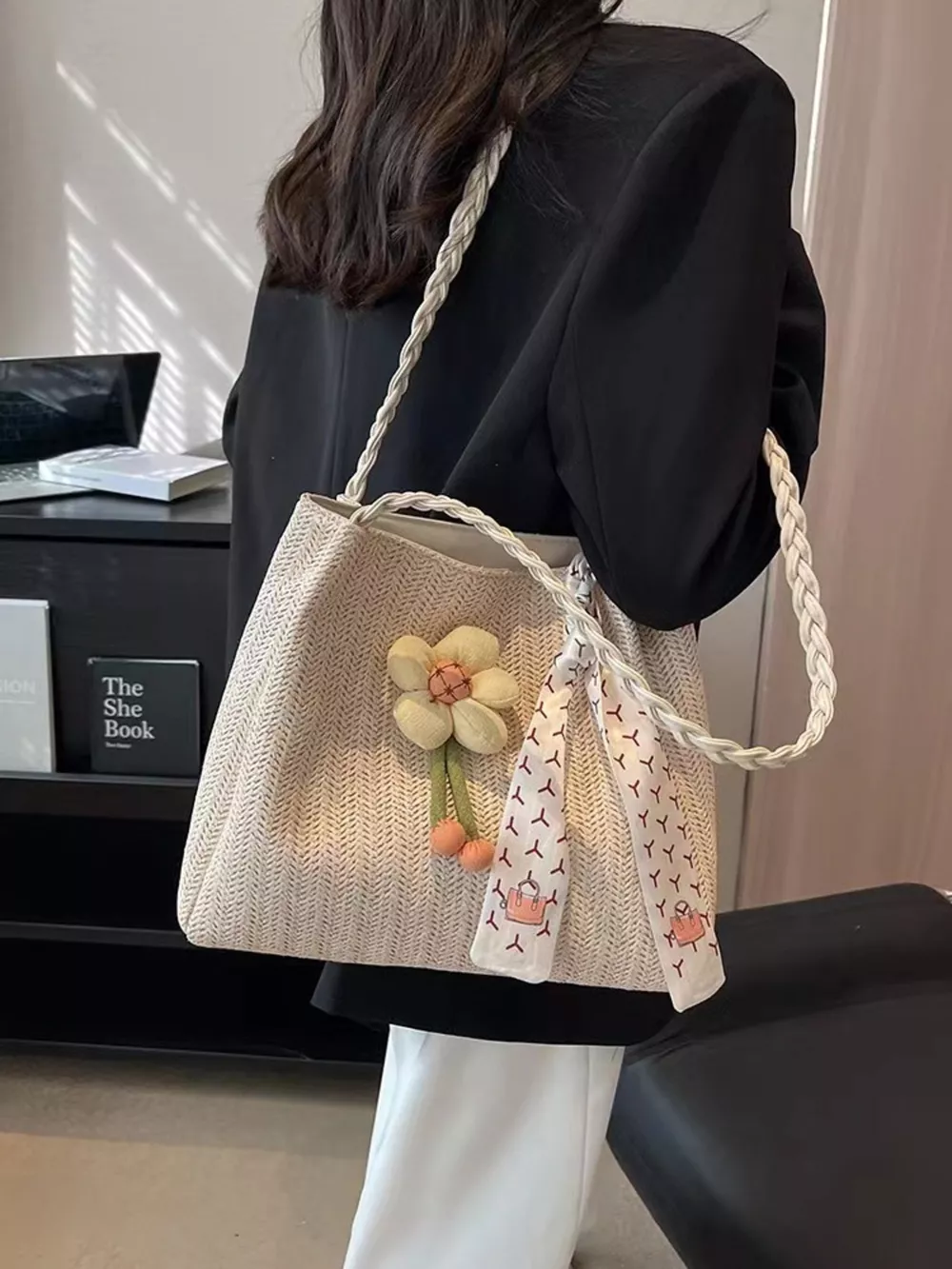 Floral Decor Woven Straw Tote Bag, image 5