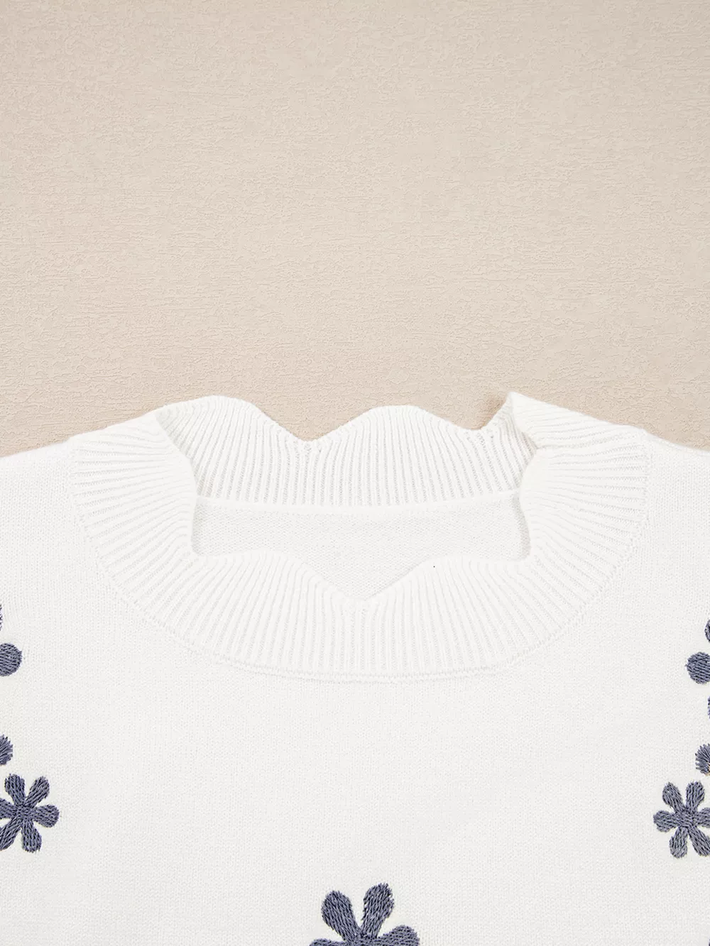 Floral Embroidered Scallop Hem Cropped Sweater, image 5