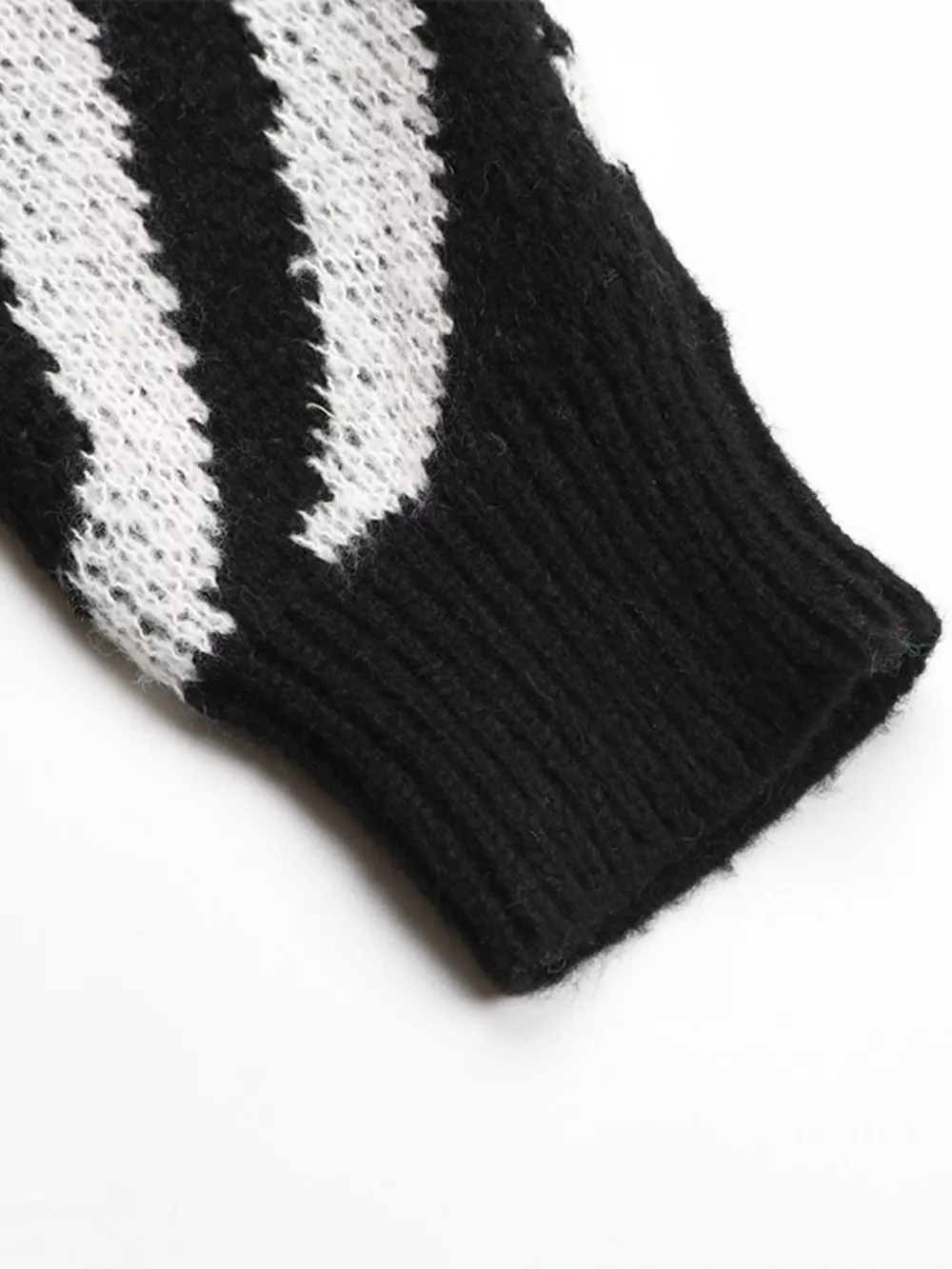 Zebra Print Relaxed Fit Pullover Sweater, image 10