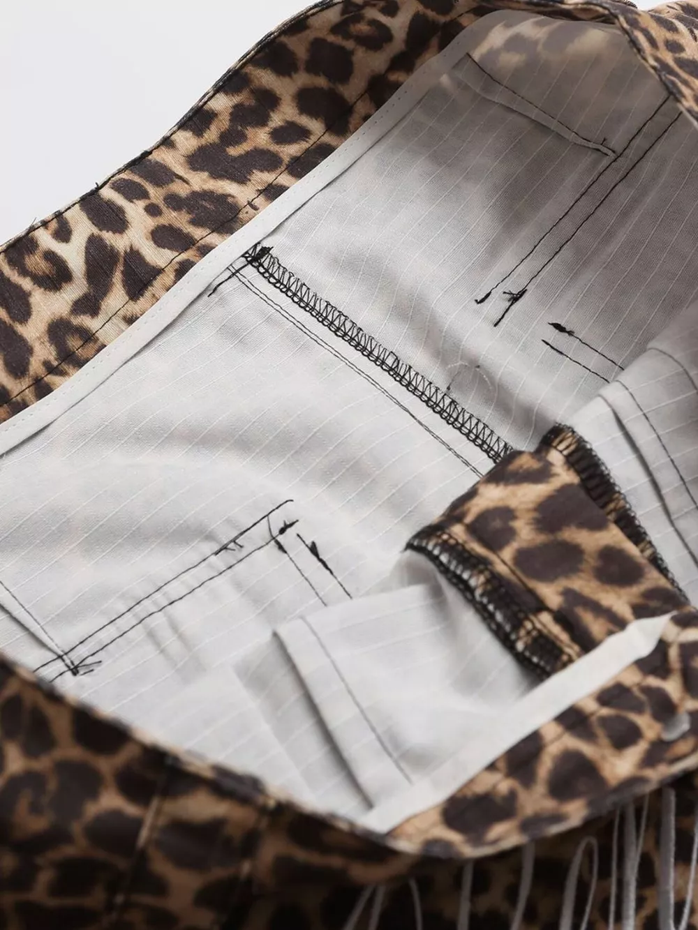 Men's Leopard Print Cargo Capris, image 4