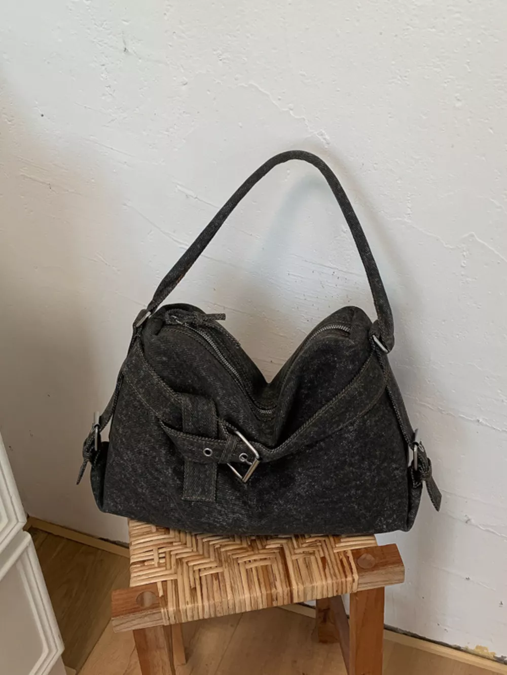 Buckle Detail Shoulder Bag