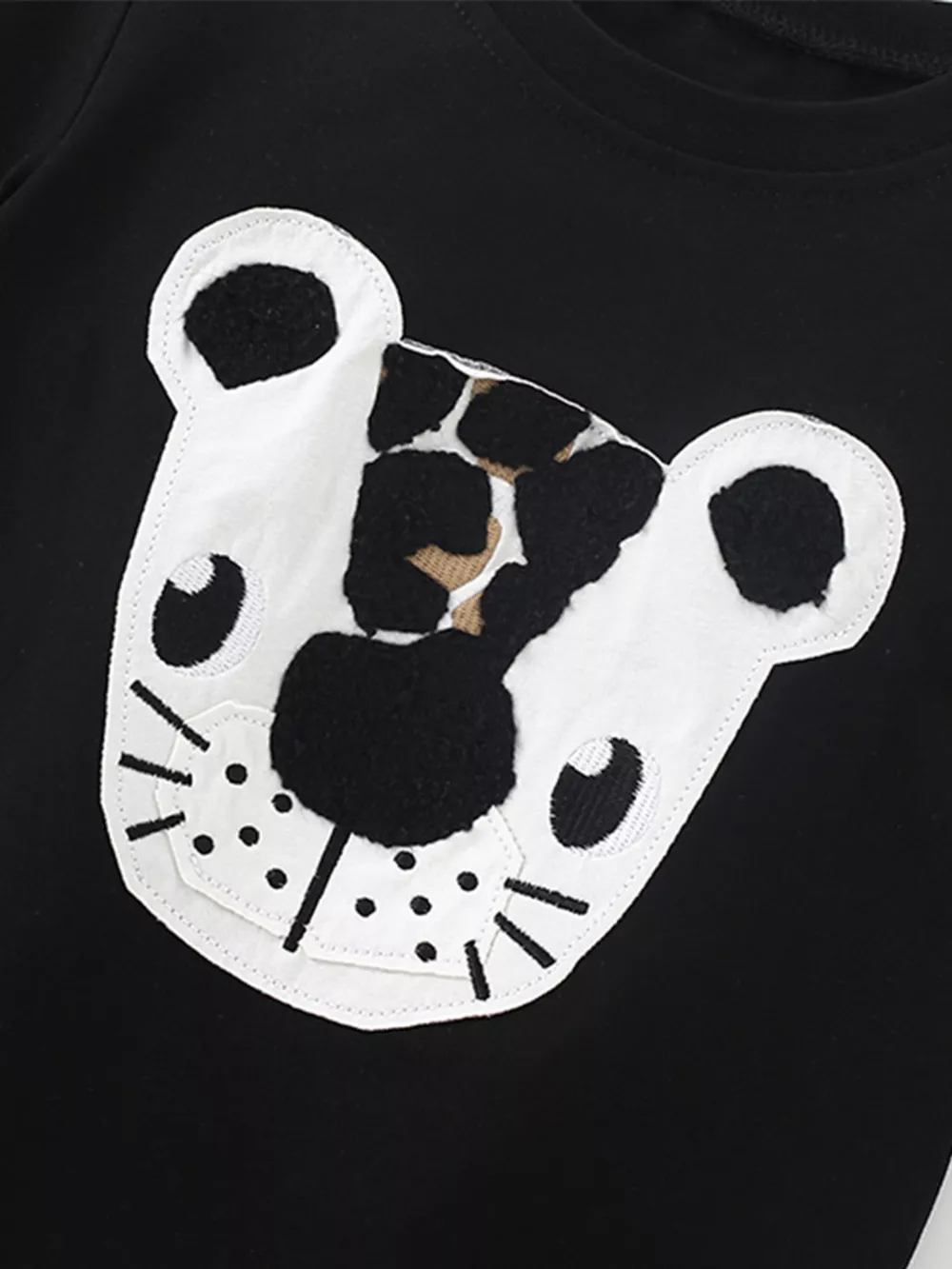 Children's Cute Cartoon Bear Applique Short Sleeve Tee and Striped Shorts Set, image 2