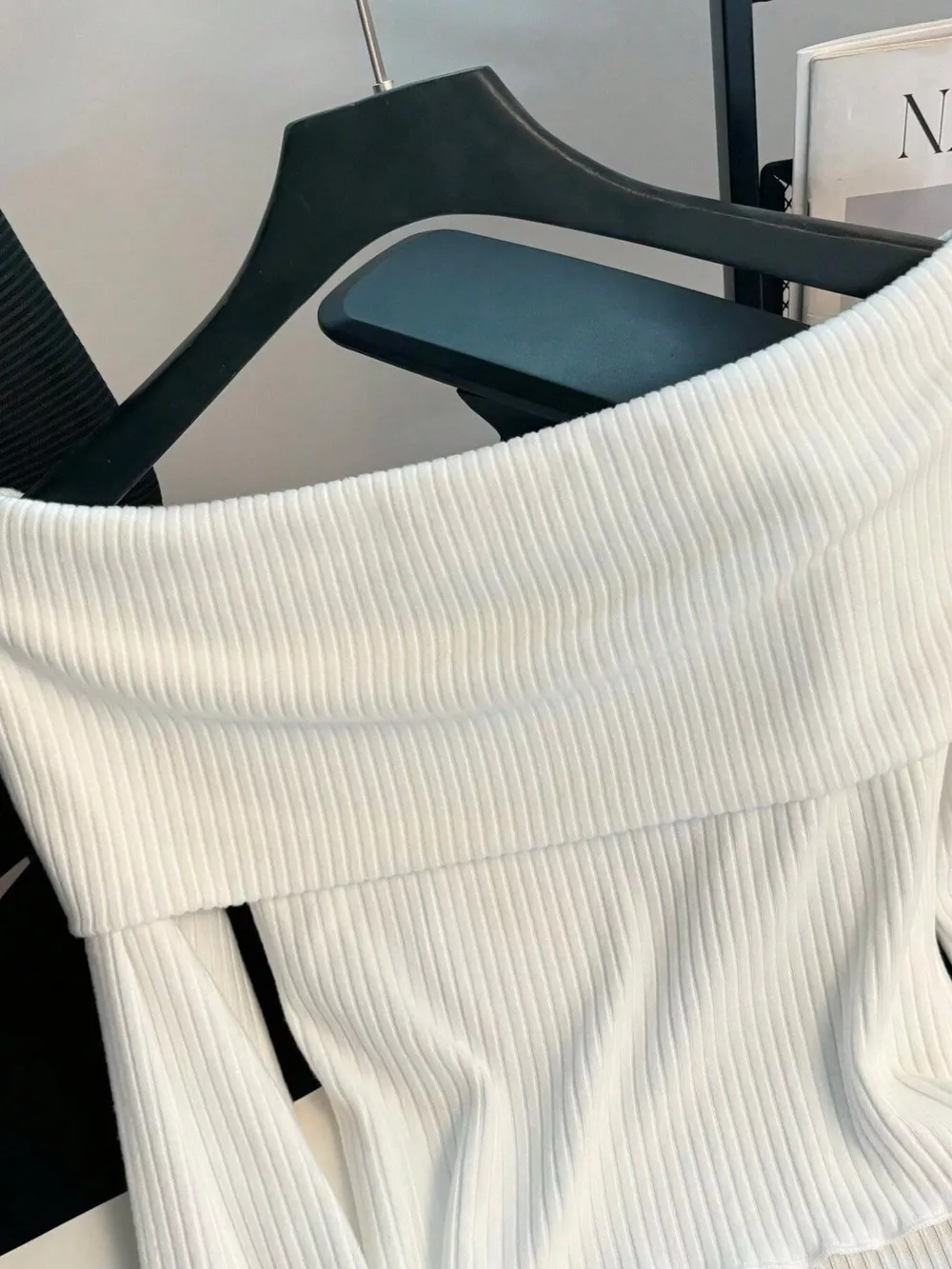 Off-Shoulder Bowknot Ribbed Knit T-Shirt, image 7
