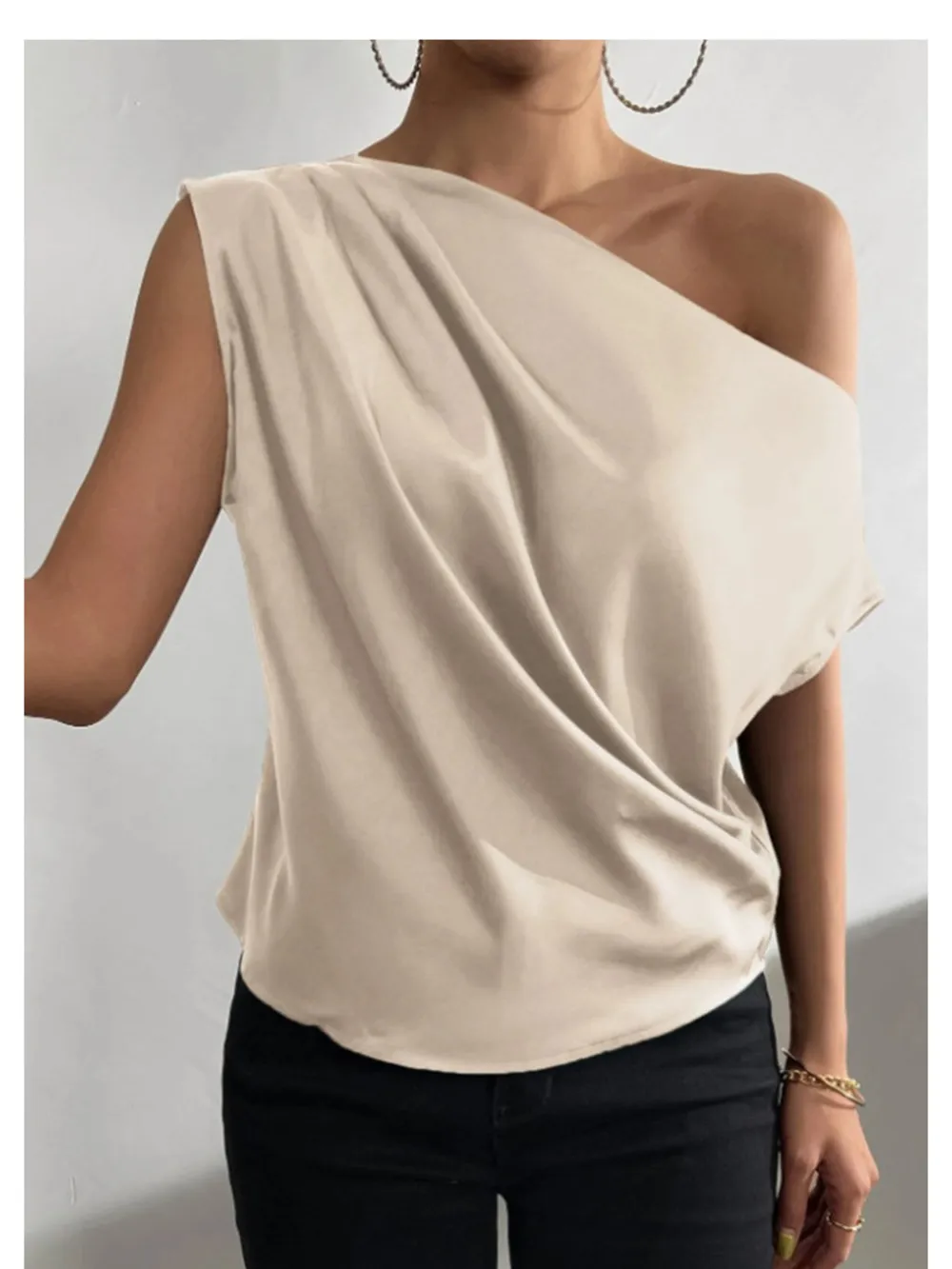 Asymmetrica One-Shoulder Draped Blouse, image 9