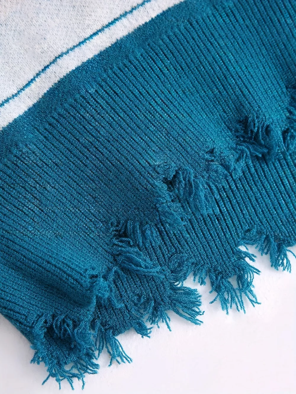 Geometric Frayed Hem V-Neck Long Sleeve Sweater, image 25