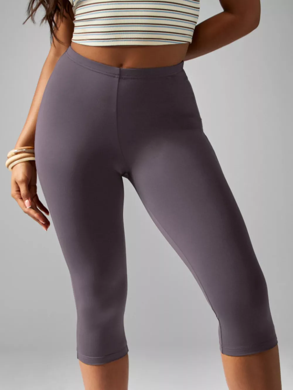 High-Waisted Active Capri Leggings, image 8