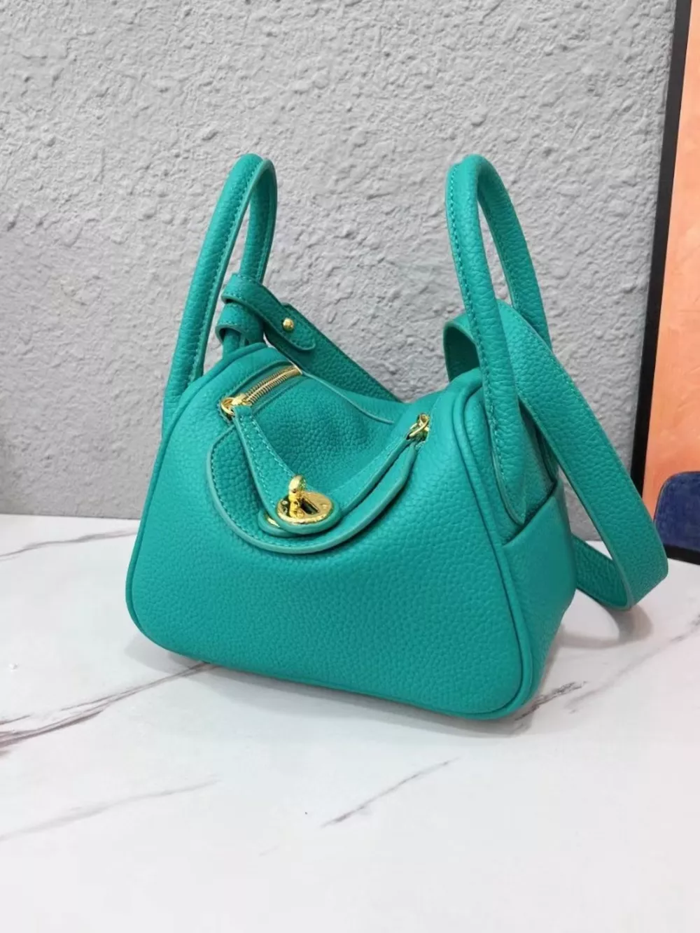 Gold-Tone Hardware Leather Crossbody Bag, image 4