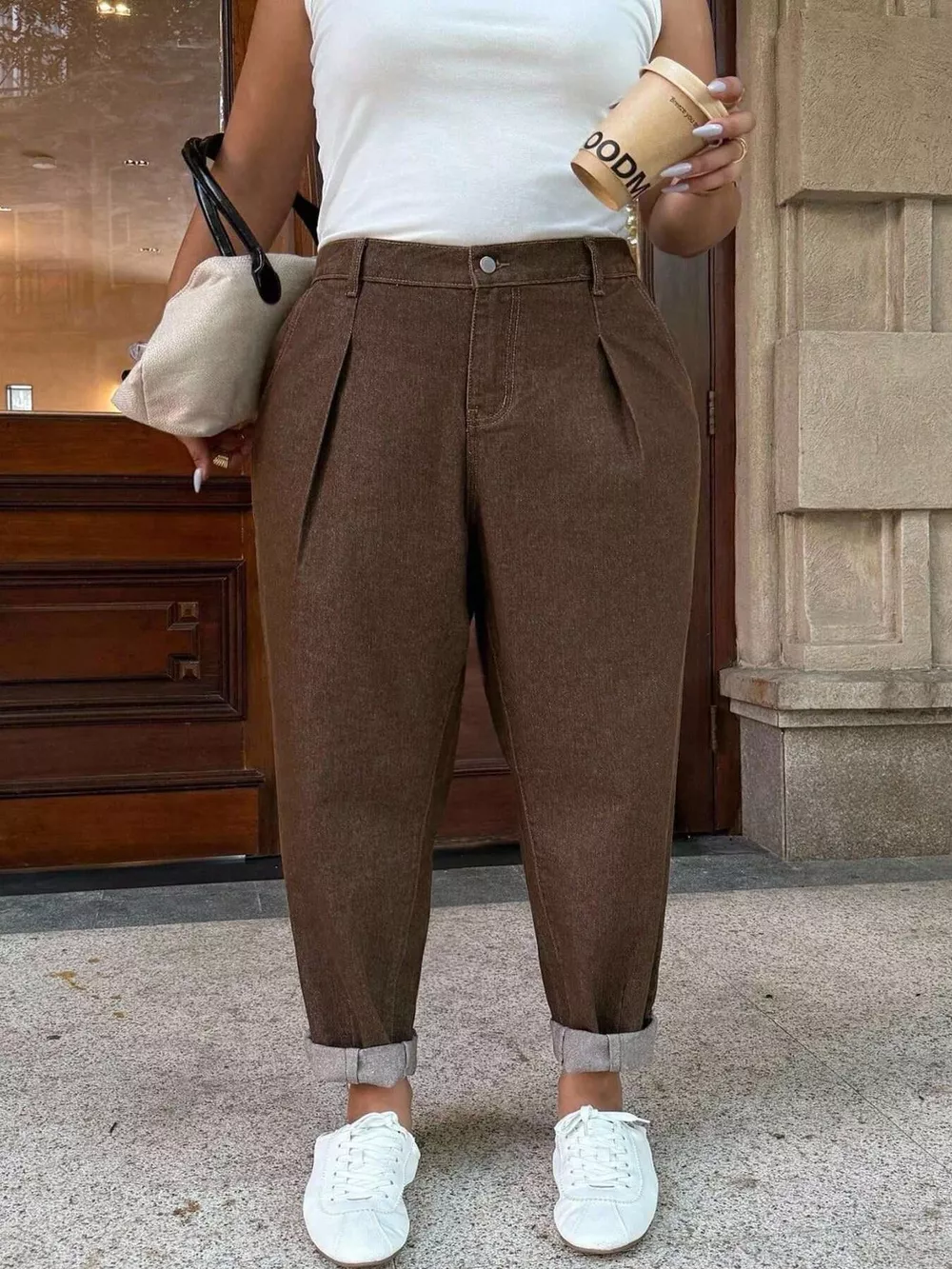Plus Size Pleated Detail Loose Fit Jeans, image 2