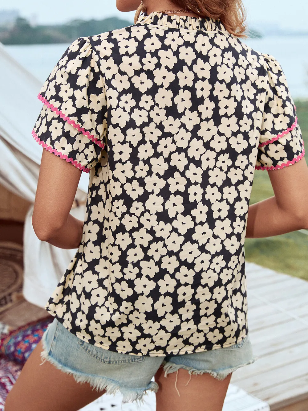 Floral Print Short Sleeve Blouse with Contrast Trim, image 2