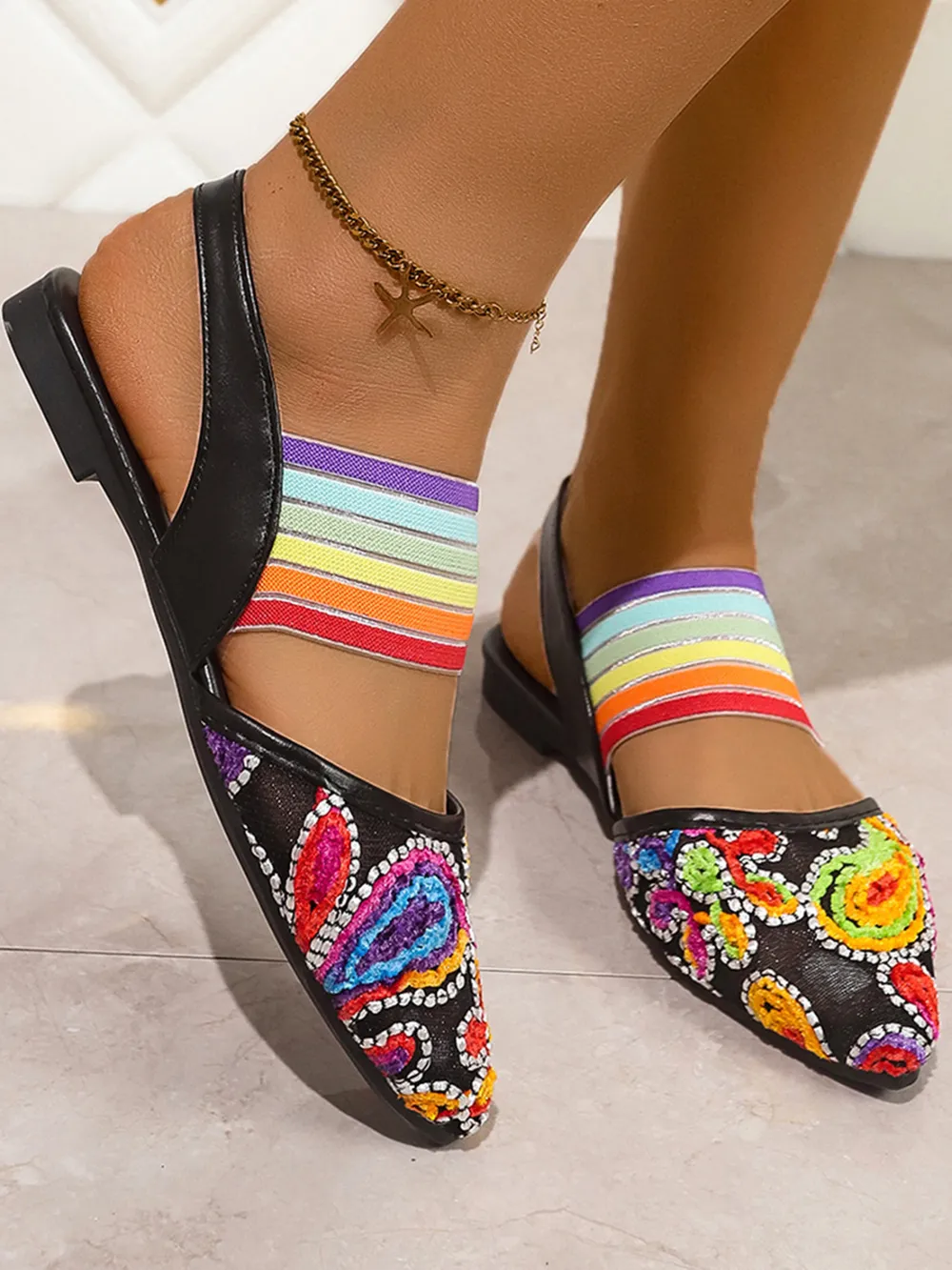 Contrast Point Toe Slingback Sandals