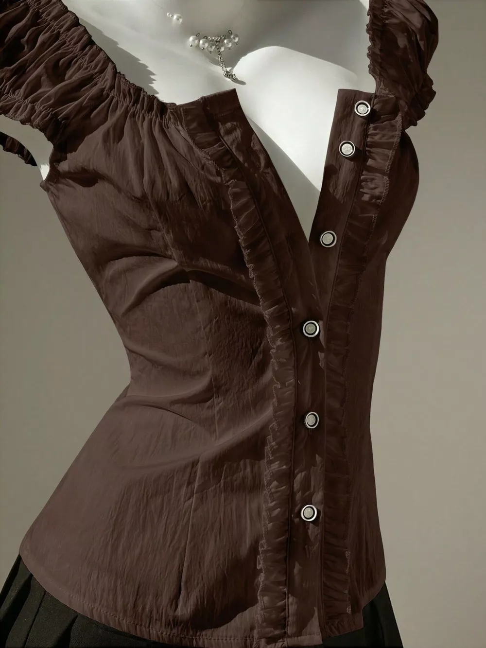 Chic Puff Sleeve Ruched Button-Up Blouse, image 2