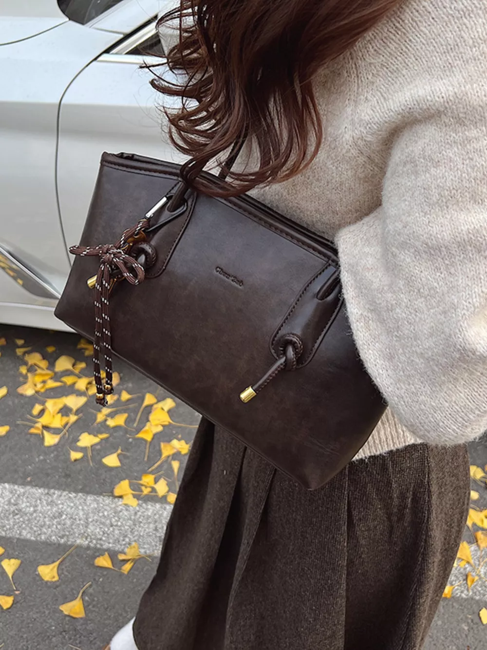 Vintage Style Leather Shoulder Bag, image 17