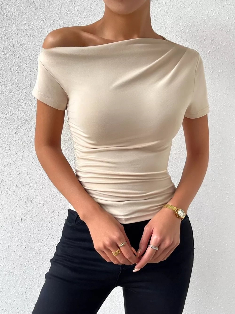 Single Shoulder Short Sleeve T-Shirt