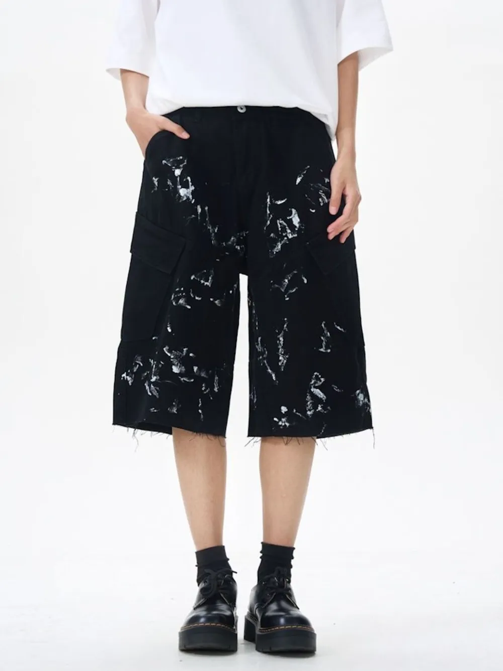 Men's Paint Splattered Cargo Bermuda Shorts with Distressed Edge Detail, image 5