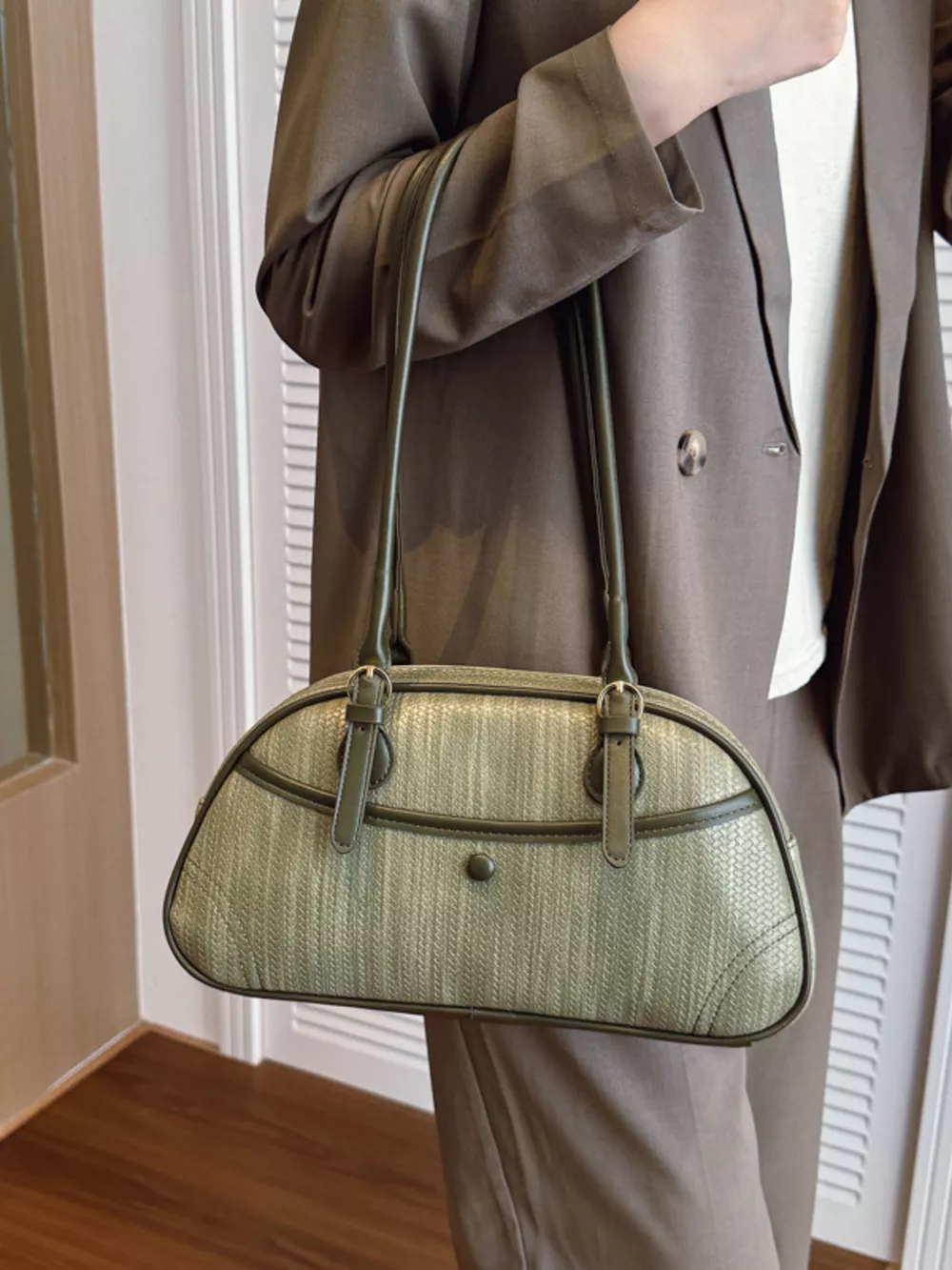 Vintage Buckle Shoulder Bag, image 4