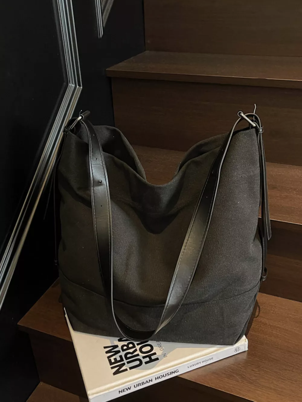 Adjustable Strap Handbag, image 3