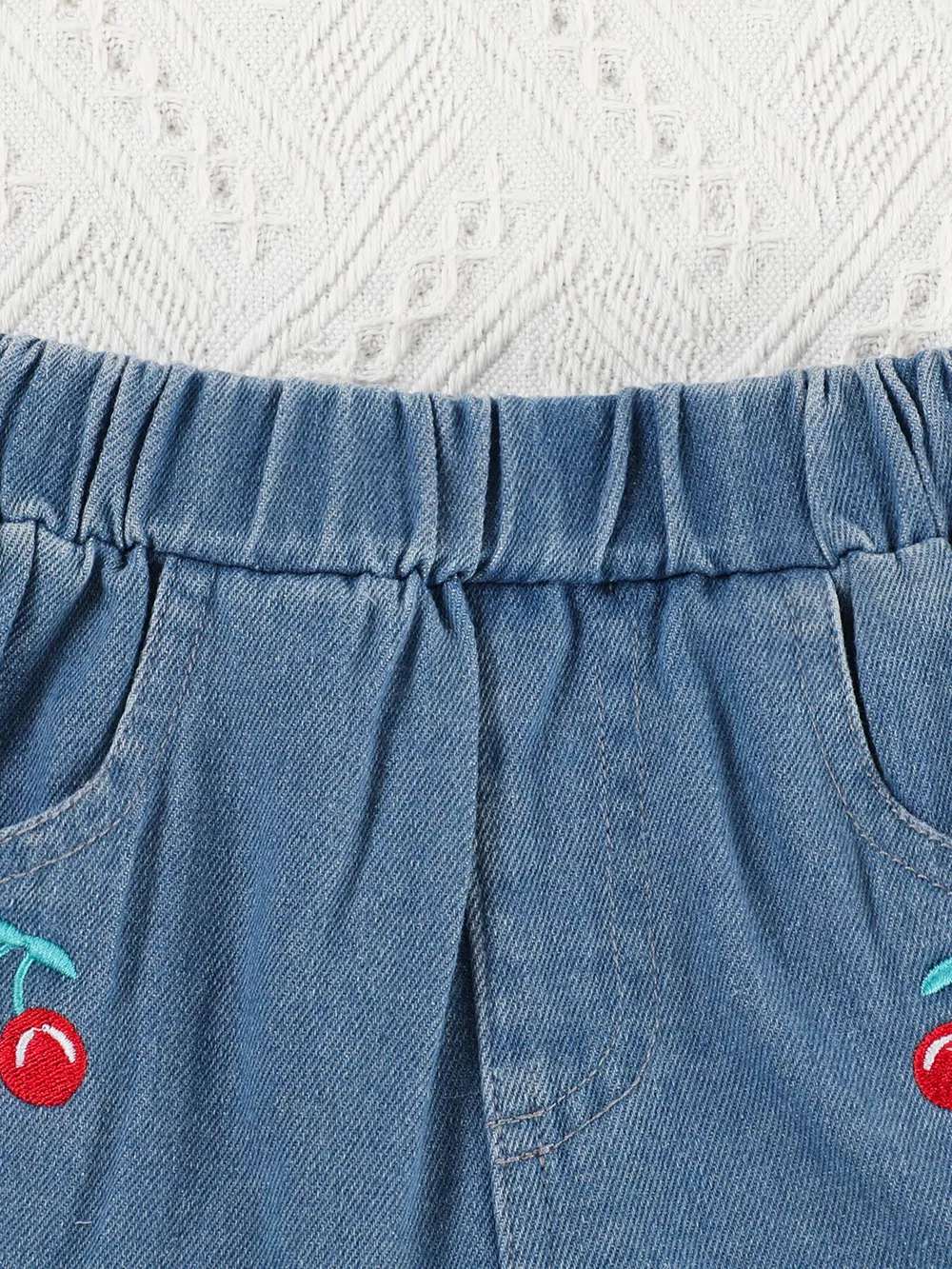 Children's Ruffle Trim Top & Denim Shorts Set, image 4