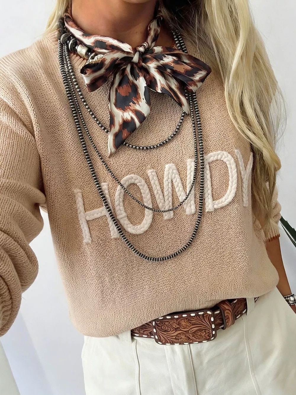 Parchment Corder HOWDY Letter Graphic Crew Neck Relaxed Sweater, image 2