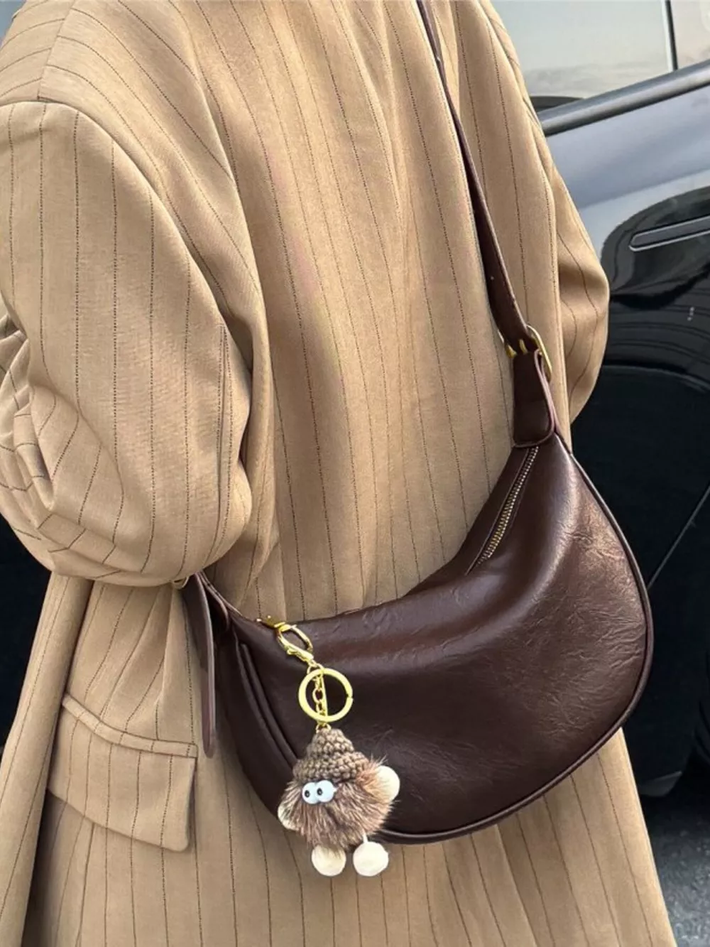 Vintage Style Crescent Crossbody Bag, image 6