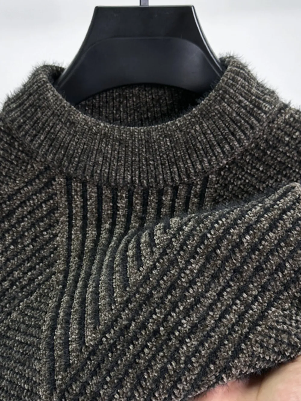 Men's Ribbed Knit Long Sleeve Sweater, image 3