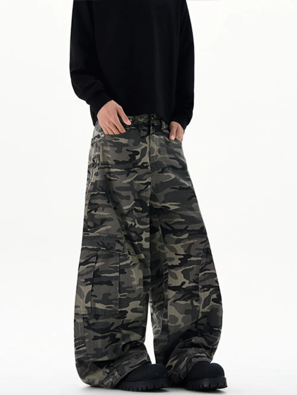 Men's Loose Fit Camouflage Cargo Pants, image 3